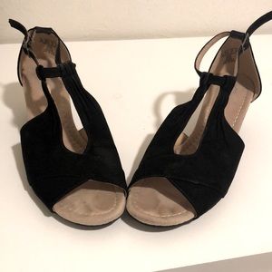 I ❤️ Comfort Open Toed Velvet Low Wedges